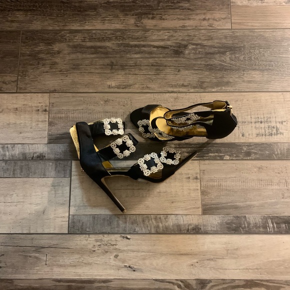 Chunky Rhinestone Sandal - Picture 2 of 10